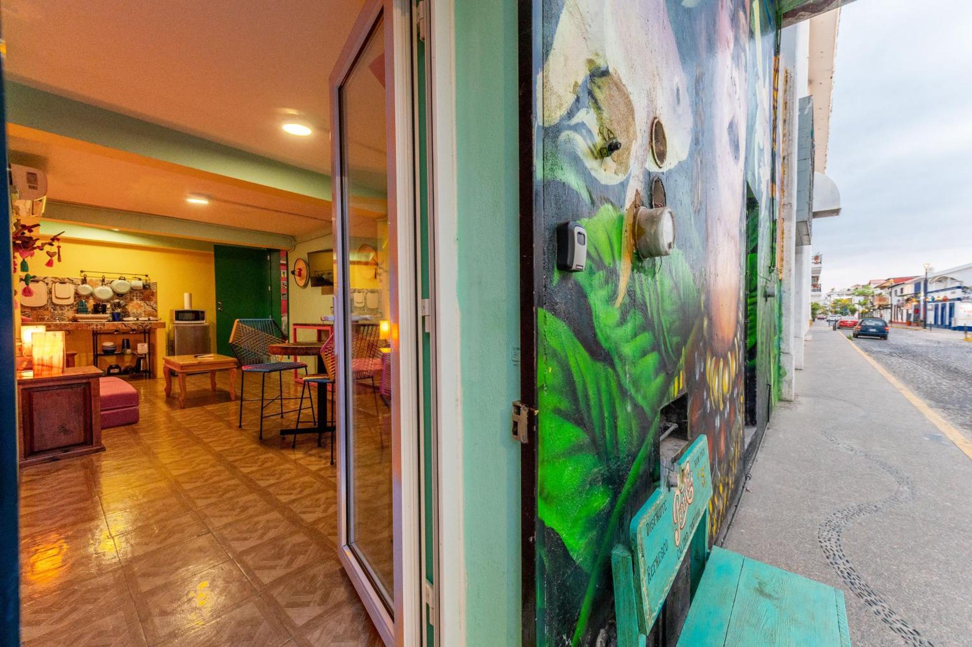 Casa Colibri Malecon Apartment Puerto Vallarta Exterior photo